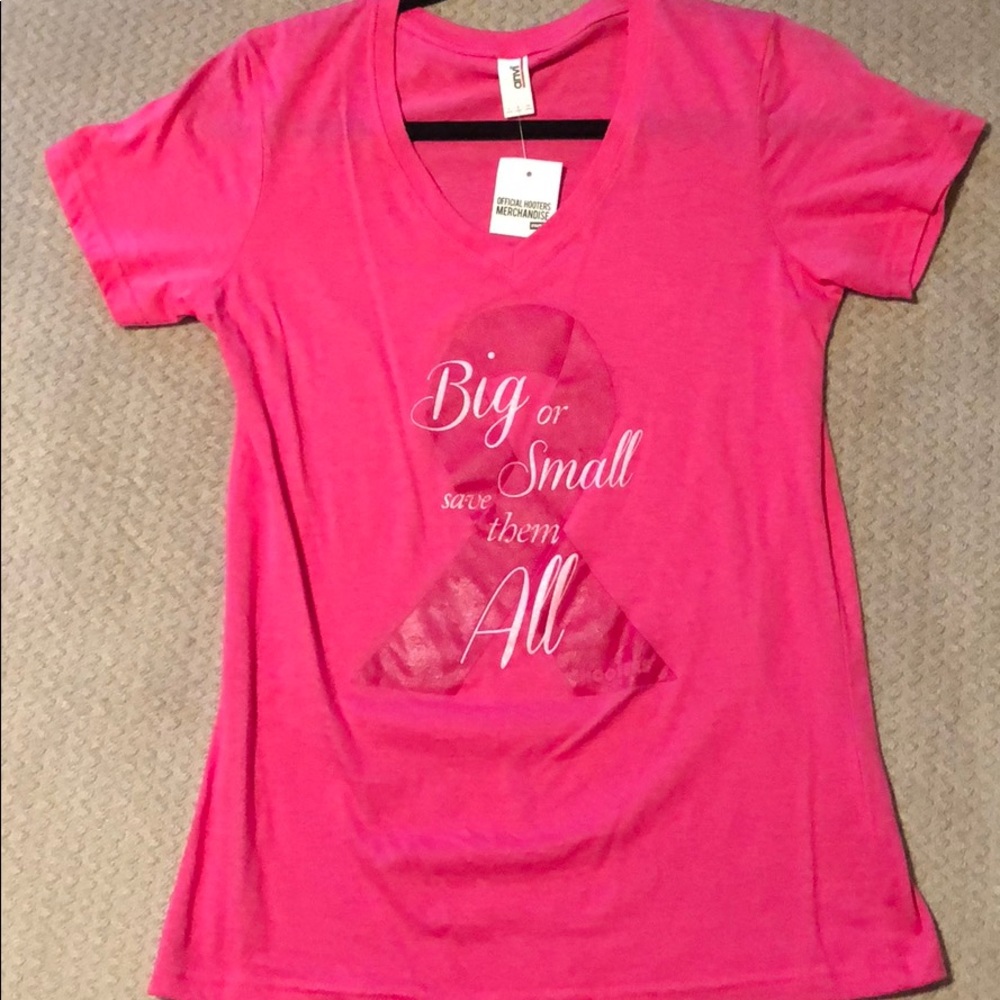 Women’s Sm Hooters T-shirt